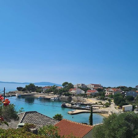 Apartments Solis, 50 M From The Sea - Jakisnica Exterior photo