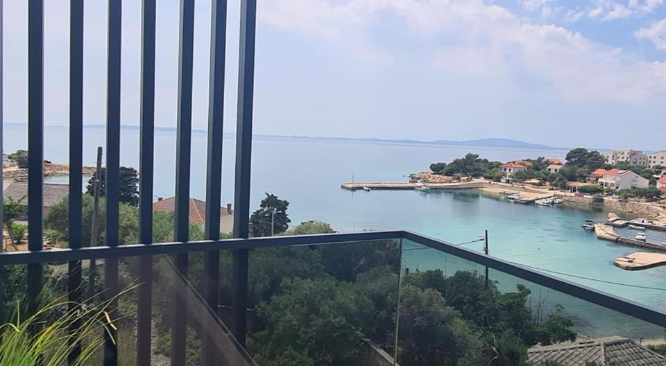Apartments Solis, 50 M From The Sea - Jakisnica Exterior photo