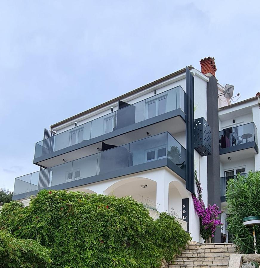 Apartments Solis, 50 M From The Sea - Jakisnica Exterior photo